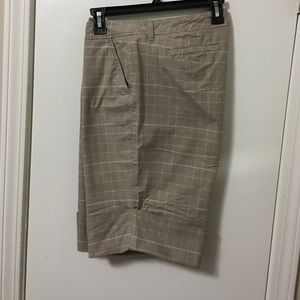 Gap Houndstooth Stretch Bermuda Shorts ☀️🌺